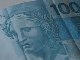 Aposentados e pensionistas do INSS começam a receber 13º nesta sexta-feira