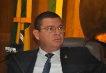 Bruno reconduz à gestão da Sejel o ex-vereador Dinho Papaléguas