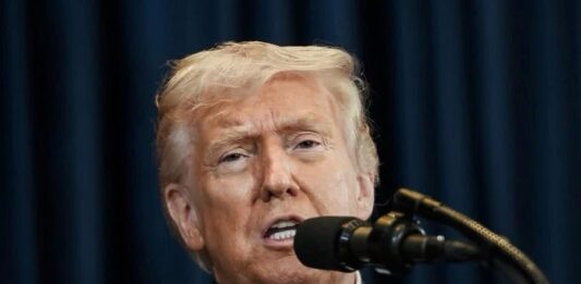 Trump prorrogará emergência nacional sobre Brasil por um ano