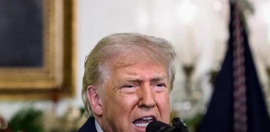 Trump afirma que EUA passam a controlar o Estreito de Ormuz