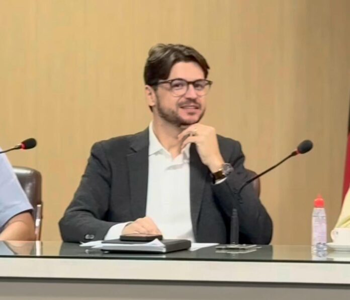 dv0b16d7b5-ea49-4fe7-b391-1f24f38ab1c3