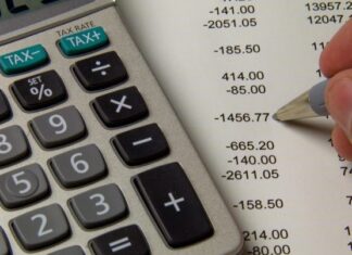 Mais de 65% dos brasileiros possuem dívidas financeiras, diz pesquisa