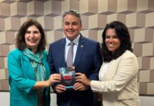 “Nossos bens mais preciosos, não estão em bancos, estão nas escolas”, disse Efraim ao liderar debate no Senado sobre combate à violência nas escolas