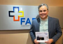 Efraim participa de inauguração em hospital da FAP, que contou com recursos do seu mandato