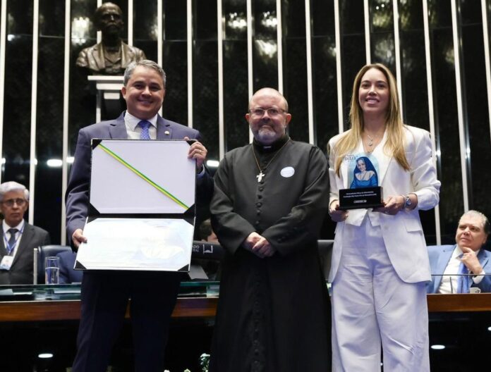 ef4577a8ac-6b44-406e-b824-1efe31d61d19