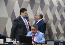 Efraim emplaca mais de 20 emendas à reforma tributária aprovada na CCJ