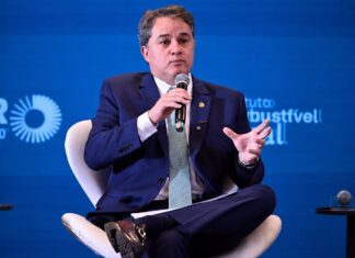 “É preciso asfixiar financeiramente o crime organizado para garantir segurança pública”, diz Efraim