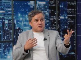 Pesquisa coloca Efraim em segundo lugar e consolida caminho para o 2º turno na Paraíba