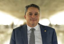 Efraim Filho comenta negociações para formar federação entre PP, Republicanos e União