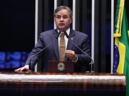 Remédios mais baratos: projeto de Efraim vira lei e permite farmácia em supermercados