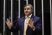 Dia Mundial do Autismo: Efraim Filho defende diálogo entre poder público, famílias e sociedade para avançar na inclusão