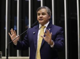 Dia Mundial do Autismo: Efraim Filho defende diálogo entre poder público, famílias e sociedade para avançar na inclusão