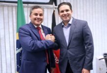 Efraim defende aliança de Elmar com Hugo Motta em reunião do União Brasil