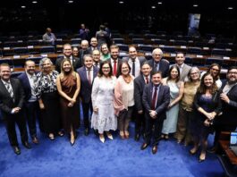 No Senado, Efraim exalta parceria com a UFPB nos 70 anos da instituição