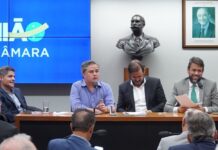 Com voto favorável de Efraim, União Brasil aprova federação com Progressistas
