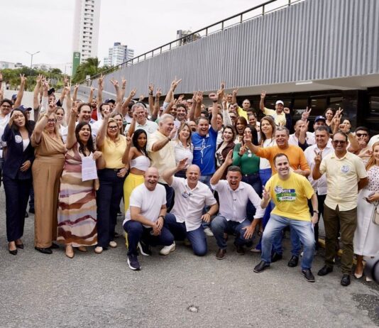 Efraim articula filiação de aliados ao PL e consolida força na disputa pelo Governo da Paraíba