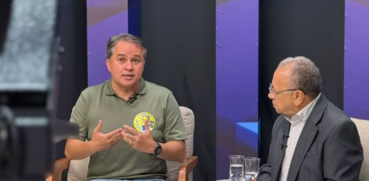 Efraim propõe garantia de crédito para mulheres vítimas de violência e apresenta propostas para economia, água e segurança em sabatina