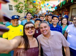 Campina Grande abraça Efraim durante abertura da programação junina da Vila do Artesão