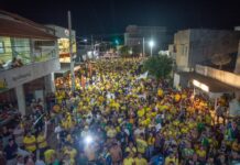 Chegou a hora da virada, Paraíba: Efraim e Alfredo Gaspar levam multidão às ruas de São Bento nesta sexta-feira (18)