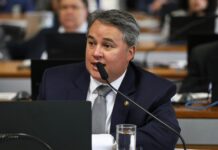 ‘Tem meu voto’: Efraim afirma que é favorável a proposta do fim da reeleição