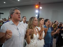 “O sucesso do CRESCER significa a força da fé e da união das nossas famílias”, diz Efraim no encerramento da edição histórica