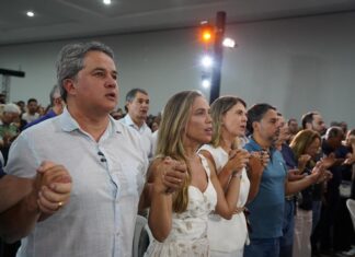 “O sucesso do CRESCER significa a força da fé e da união das nossas famílias”, diz Efraim no encerramento da edição histórica