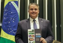 “Trabalho para ver o ‘Made in Paraíba’ ser sinônimo de qualidade e competitividade”, diz Efraim em evento da CNI