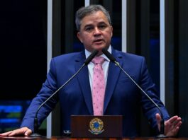 Na tribuna do Senado, Efraim cobra transparência sobre leilão da Cagepa e questiona proposta única em PPP bilionária