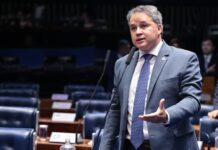 “Essa conquista valoriza o profissional da nutrição e a qualidade dos serviços prestados”, diz Efraim ao aprovar projeto no Senado