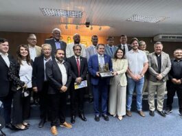 Em Campina Grande, Efraim Filho recebe título de cidadão Campinense