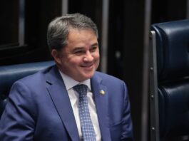 Avança Paraíba: “Faço questão de trabalhar junto aos municípios”, diz Efraim durante anúncio de repasse para o estado