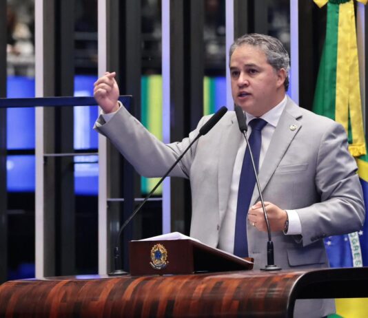 Efraim é favorável pela manutenção do Programa Emergencial de Retomada do Setor de Eventos (Perse)