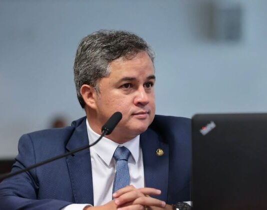 Efraim Filho é cotado para ser o relator da Reforma Tributária no Senado