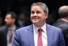 Ranking dos Políticos: Efraim Filho sobe na avaliação e segue liderando lista entre os melhores do país