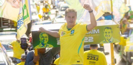 Efraim mostra força com mega Carreata 22 pelas ruas de João Pessoa