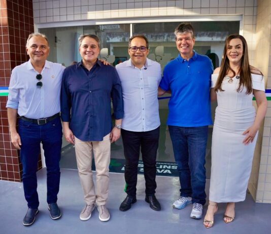 Efraim participa do aniversário de 64 anos de Natuba e entrega Hospital ao lado do prefeito Linsinho
