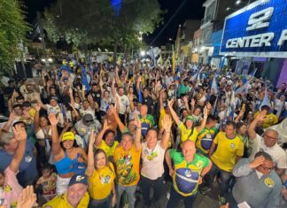 Em Patos, Efraim reúne multidão, inaugura comitê e defende uma Paraíba com mais investimentos