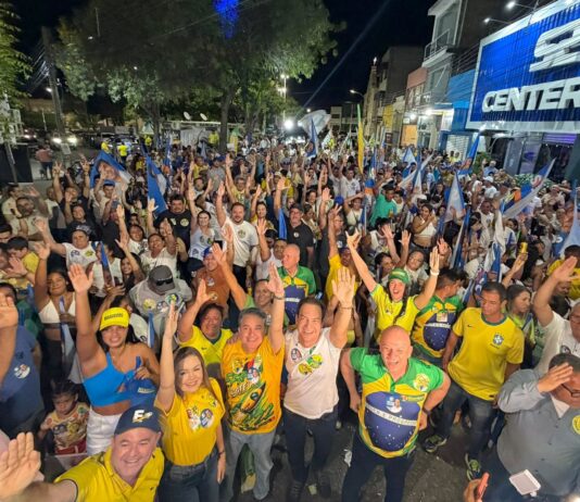 Em Patos, Efraim reúne multidão, inaugura comitê e defende uma Paraíba com mais investimentos