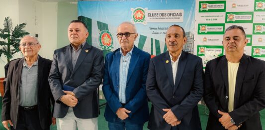 Em conversa com representantes de policiais e bombeiros militares, Cícero se compromete com demandas e com a manutenção de diálogo permanente das categorias