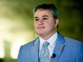 Efraim Filho reafirma defesa do parcelamento sem juros: “esse mecanismo é importante para o consumidor”