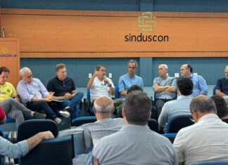 Efraim apresenta propostas ao Sinduscon-JP e defende menos burocracia para impulsionar construção civil na Paraíba