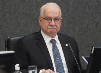 Fachin tira relatoria de Mendonça e assume processo sobre Moraes-Vorcaro