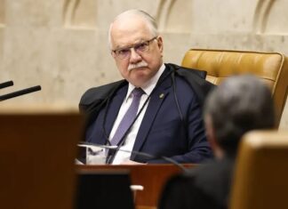 Edson Fachin tira pedido de investigação contra Mendonça do inquérito das fake news