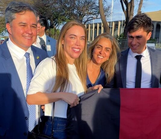 Efraim participa da Marcha Brasil Sem Aborto e reafirma compromisso com a defesa da vida