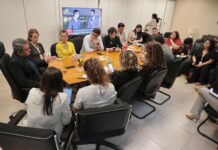 Efraim se reúne com a imprensa nacional para tratar de assuntos importantes para o país