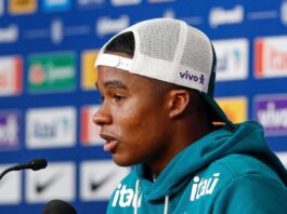 Endrick cita papo com veteranos e confiança em Ancelotti: “iluminado”