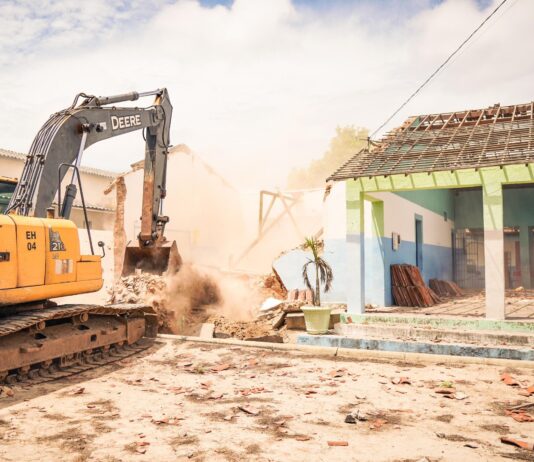 Prefeitura de Campina Grande inicia obra de reconstrução e ampliação da Escola Municipal Mauro Luna