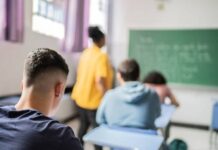 Governo federal estuda novo reajuste do piso dos professores nesta semana