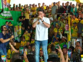 “Efraim tem competência e capacidade”: diz Flávio Bolsonaro durante convenção do PL