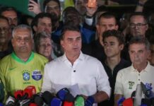 Flávio Bolsonaro não reconhece vitória de Lula e tentará anulação do pleito